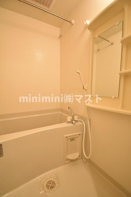 プレサンス梅田東ディアロの浴室