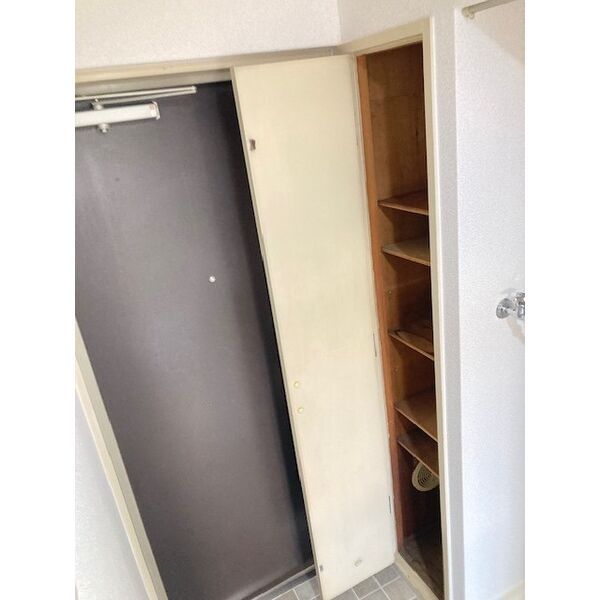 グランディール三津屋の収納