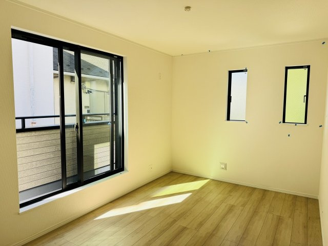 八王子市　北野町　新築一戸建て　６期の寝室|～2階7.25帖の主寝室　ベッドなど大型家具のレイアウトもしやすい広さです～
