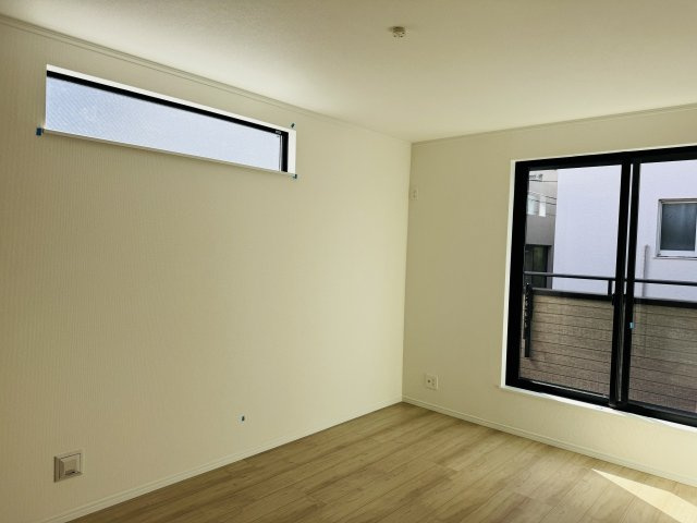 八王子市　北野町　新築一戸建て　６期の子供部屋|～2階バルコニーに面している6.75帖の洋室です～