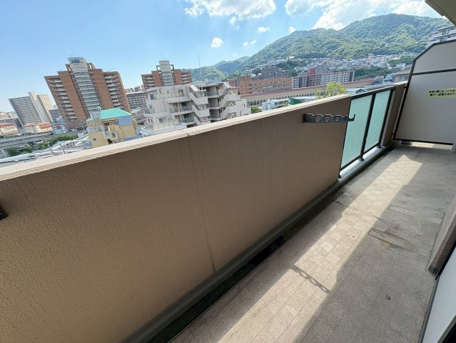 カデット真趣園宝塚のバルコニー|開放的で明るい空間を演出してくれるバルコニーです