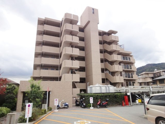 カデット真趣園宝塚の外観|外観もきれいです