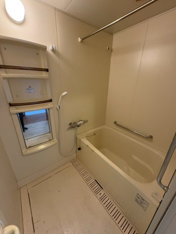 カデット真趣園宝塚の浴室|コンパクトで使いやすいお風呂です