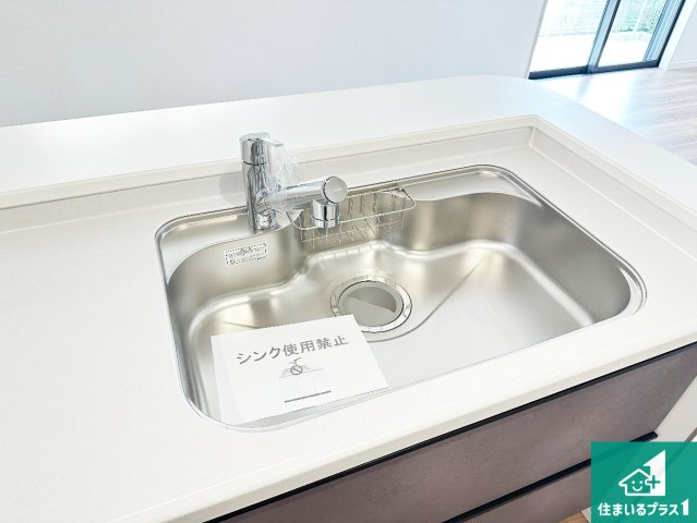 桜井市粟殿　第12期　新築一戸建ての設備|洗い物も楽にできる、広々シンク！