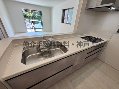 【キッチン】 | 神戸市須磨区禅昌寺町1丁目　新築戸建2号棟　仲介手数料無料！ | きれいなキッチンです