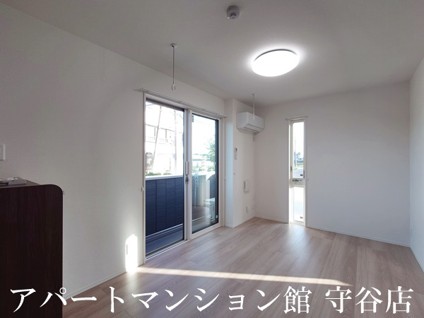 E’clat（エクラ）の居間・リビング