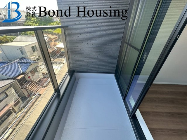 「お車並列2台可」「眺望良好」 南多聞台 限定1棟のバルコニー