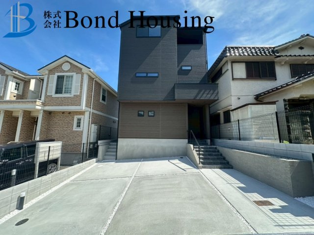 「お車並列2台可」「眺望良好」 南多聞台 限定1棟の外観