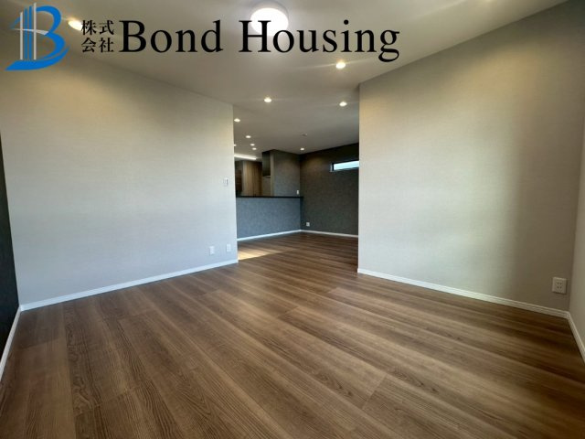 「お車並列2台可」「眺望良好」 南多聞台 限定1棟の洋室