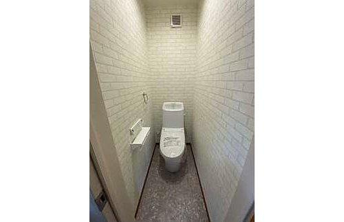 安佐北区可部1丁目のトイレ|（Ｂ）南向きで明るい光が射し込む１８帖のＬＤＫ☆オール電化住宅