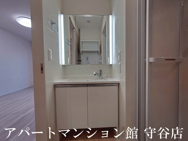 E’clat（エクラ）の独立洗面台