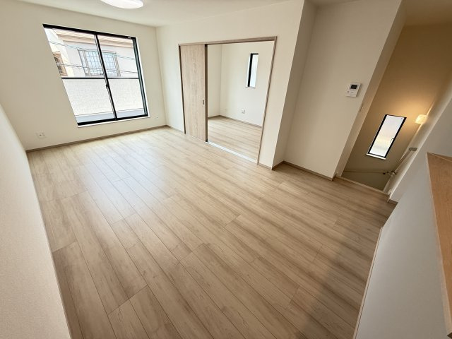 東区菩提町2丁　新築一戸建ての洋室