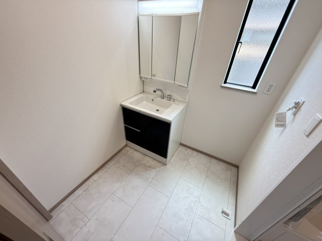 東区菩提町2丁　新築一戸建ての脱衣所