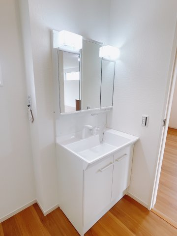 【新築戸建】高崎市倉賀野町1期の独立洗面台