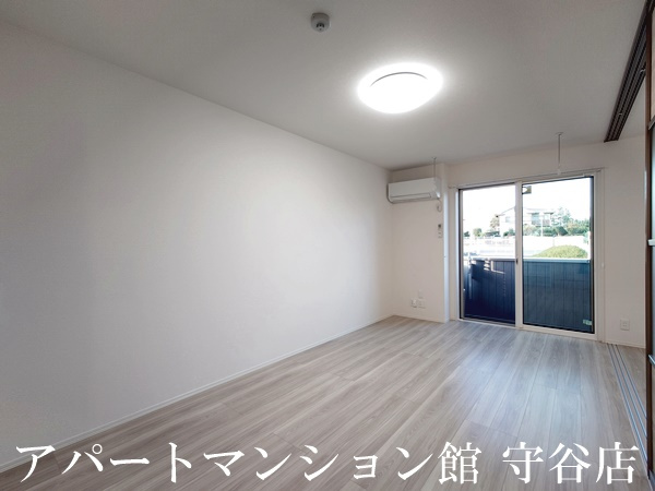 E’clat（エクラ）の居間・リビング