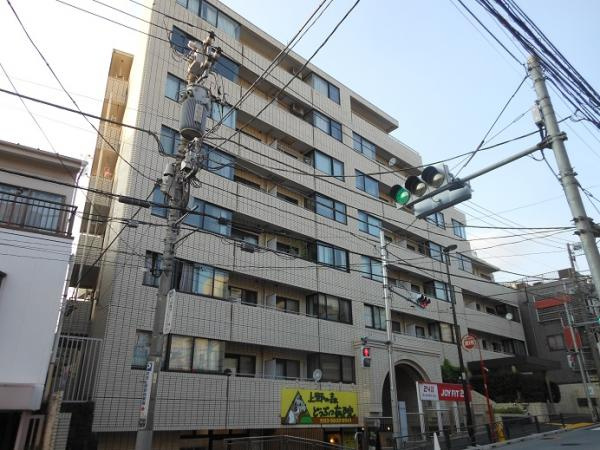 ディアプラザ根津の外観