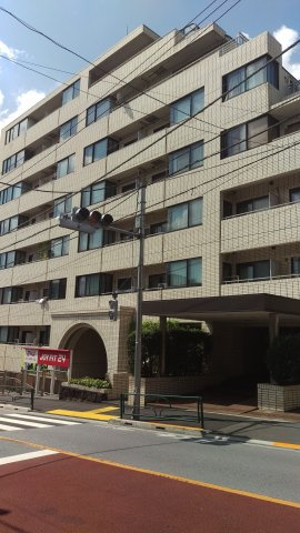 ディアプラザ根津の外観