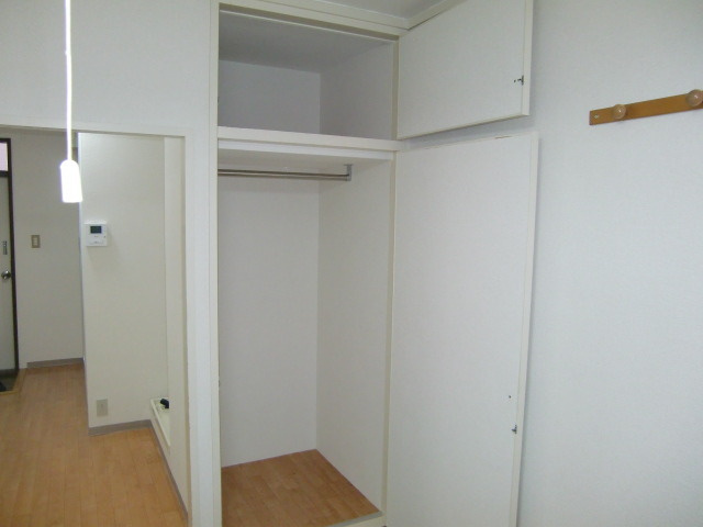 リバーサイドの収納