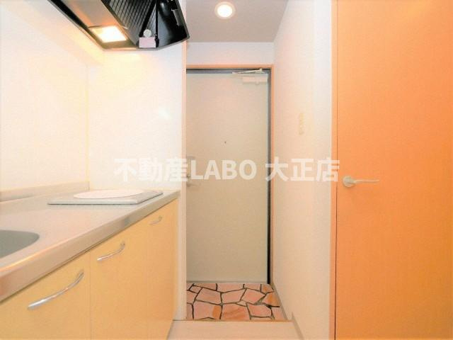 レフィナード恵美須の玄関