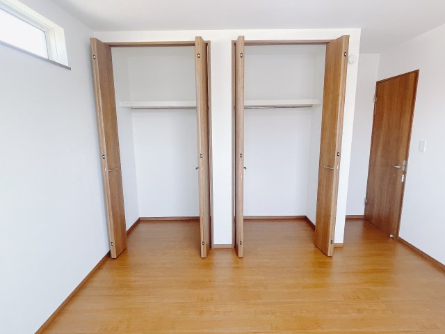 【新築戸建】高崎市浜尻町4期の洋室|子供部屋のメリットは「自立心を養うことができる」「自分で整理整頓できるようになる」そして、お子様が成長した際には「プライバシーを確保できる」といい事だらけ♪