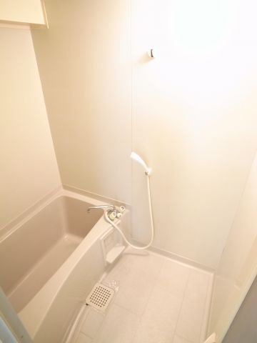 【浴室】 | MOMO12千葉中央 | お風呂とトイレはもちろん別々。