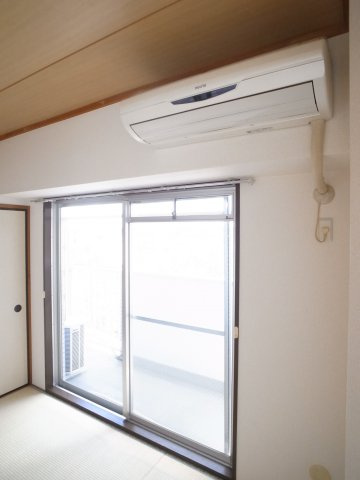 【設備】 | MOMO12千葉中央 | エアコンで快適空間。