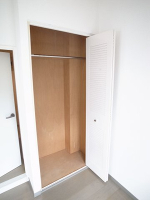 【収納】 | MOMO12千葉中央 | 洋間にも収納スペースを。
