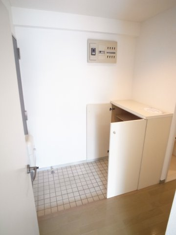 【玄関】 | MOMO12千葉中央 | シューズBOXもシッカリご用意。