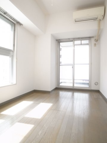 【子供部屋】 | MOMO12千葉中央 | 玄関横のお部屋も小ぶりですが、使い勝手がよさそうです。