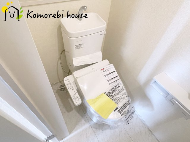 北本市西高尾2丁目　新築一戸建て　ブルーミングガーデン　02のトイレ|ゆったりとした空間のトイレです