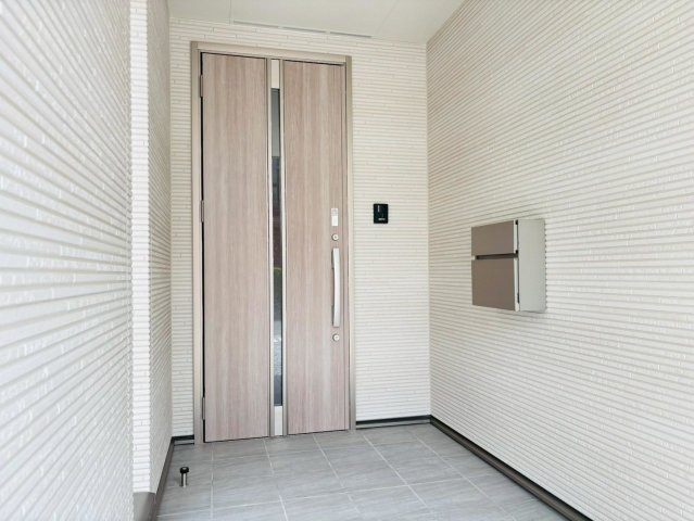 ダイマルタウン　大垣市寿町第１　全５区画分譲の玄関|玄関ドアの鍵はディンプルキーと内側はサムターンキーになっており防犯性の高い仕様になっています。