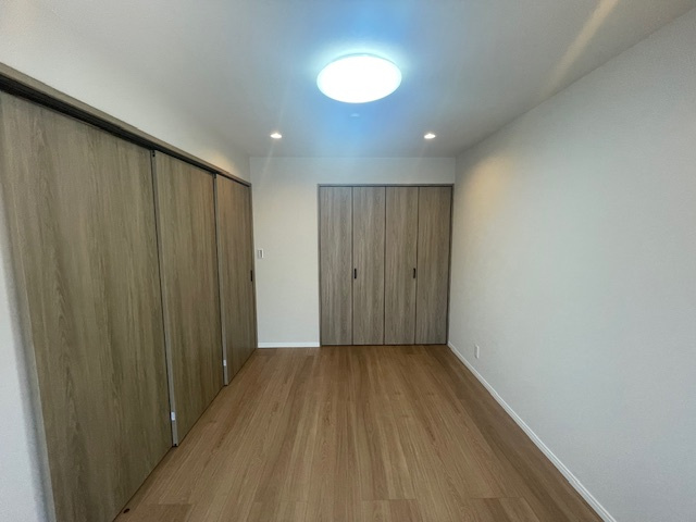 【洋室】サーパス慶万第２ 