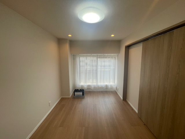 【洋室】サーパス慶万第２ 