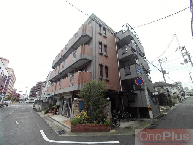 オズコート神戸本山の外観