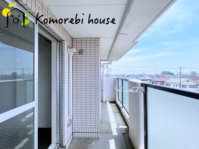 グラン・ドムール北上尾のバルコニー|開放的で明るい空間を演出してくれるバルコニーです