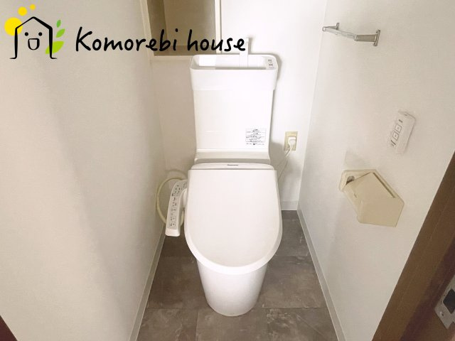 グラン・ドムール北上尾のトイレ|落ち着いた色調のトイレです