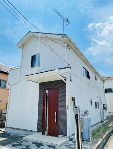 日の出町平井　太陽光発電・蓄電池付 中古戸建の外観|築9年の築浅な中古戸建！