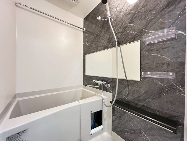 プレサンス緑橋ソレアスの浴室