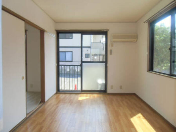 ヴィラフォーレＣの居間・リビング