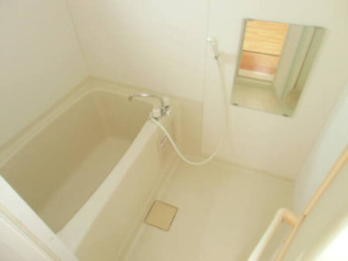 ヴィラフォーレＣの浴室