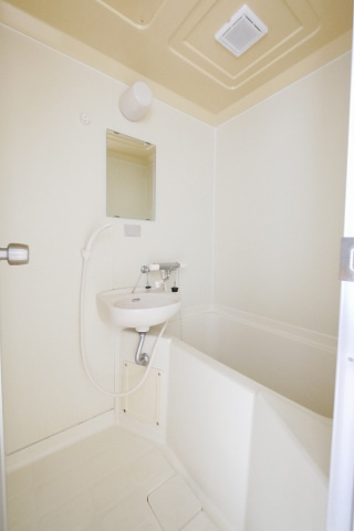 b-residence長束の浴室|日々の疲れを癒すお風呂付です