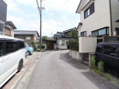 【前面道路含む現地写真】 | 岡崎市東蔵前町字木平　戸建