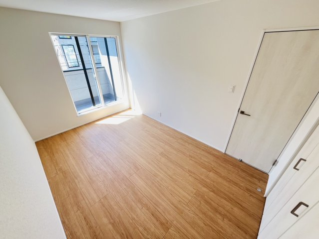 東海市中央町6丁目65-3『仲介手数料無料』新築戸建ての洋室