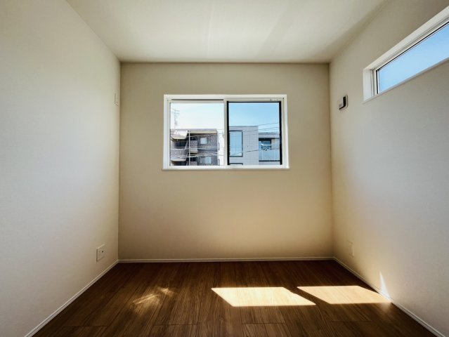 東海市中央町6丁目65-3『仲介手数料無料』新築戸建ての洋室