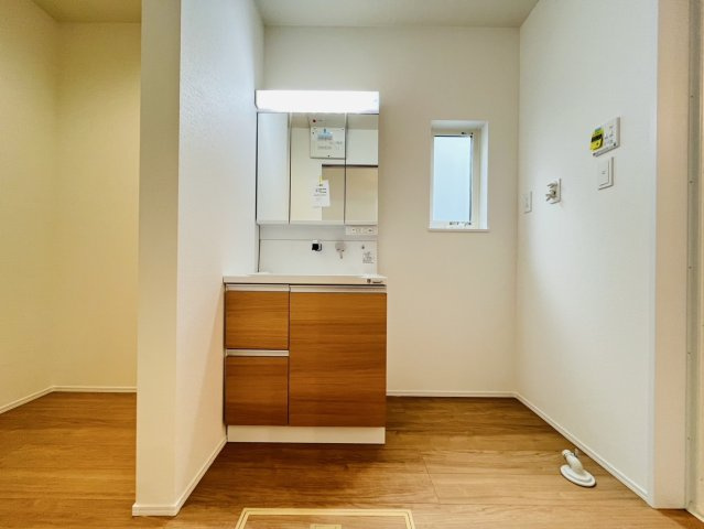 東海市中央町6丁目65-3『仲介手数料無料』新築戸建ての独立洗面台