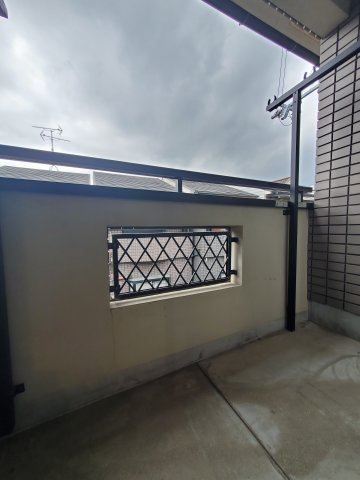 東大阪市長栄寺　中古戸建のバルコニー|３階バルコニー