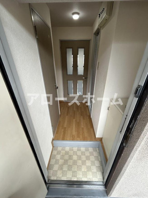 【玄関】 | リバーサイド岡田