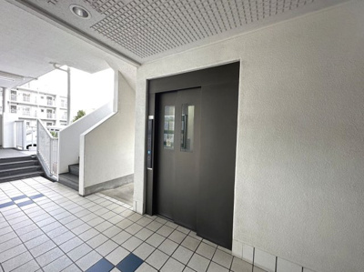 【設備】 | サングレール・フェニング | エレベーターありますので、重い荷物も楽々お部屋へ運べますね！