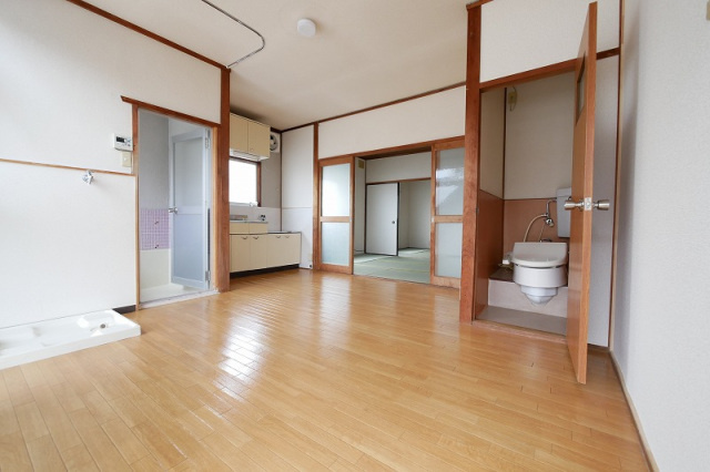 森アパートの居間・リビング