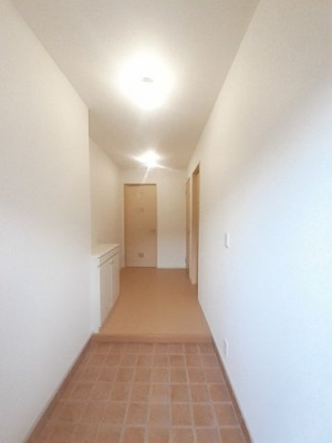 【玄関】 | ガーデニアＫ・Ⅲ | 明るい玄関です